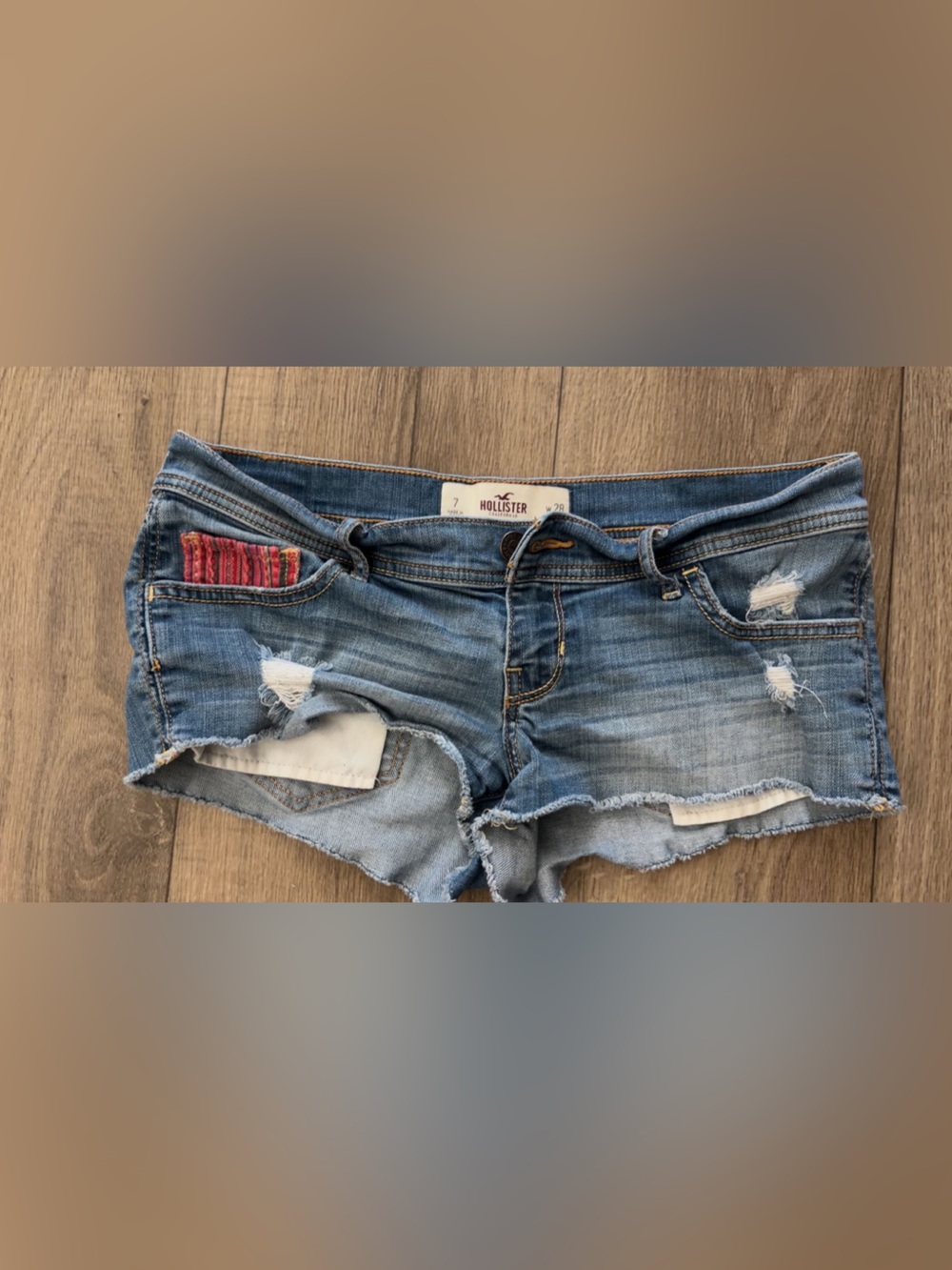 Vintage/ y2k : Hollister Jean Shorts: size 7, 28 w